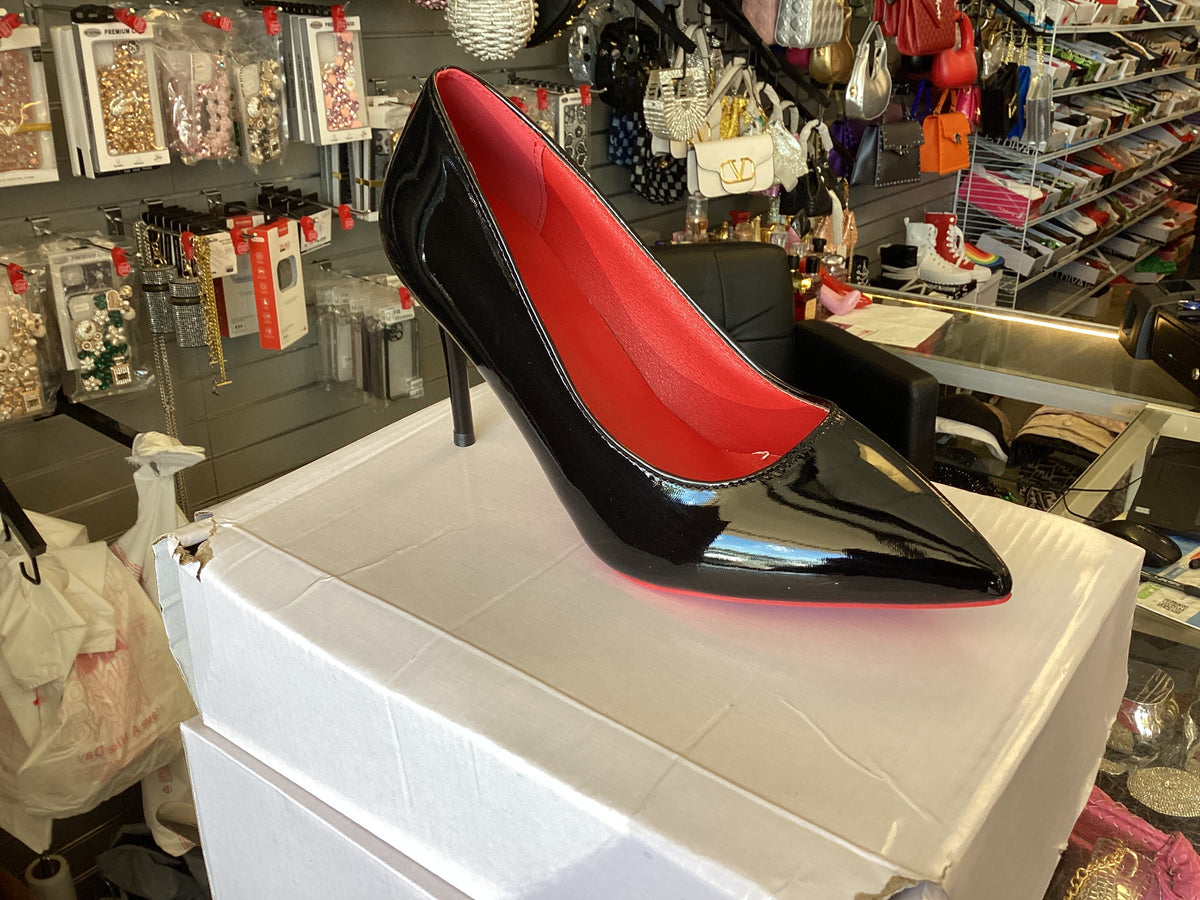 Red Sole pump