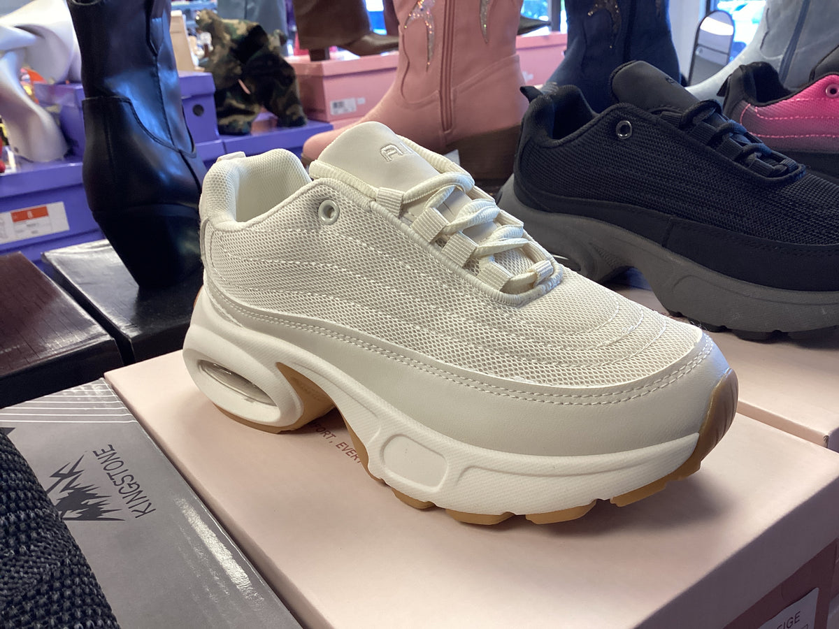 93004 Sneakers