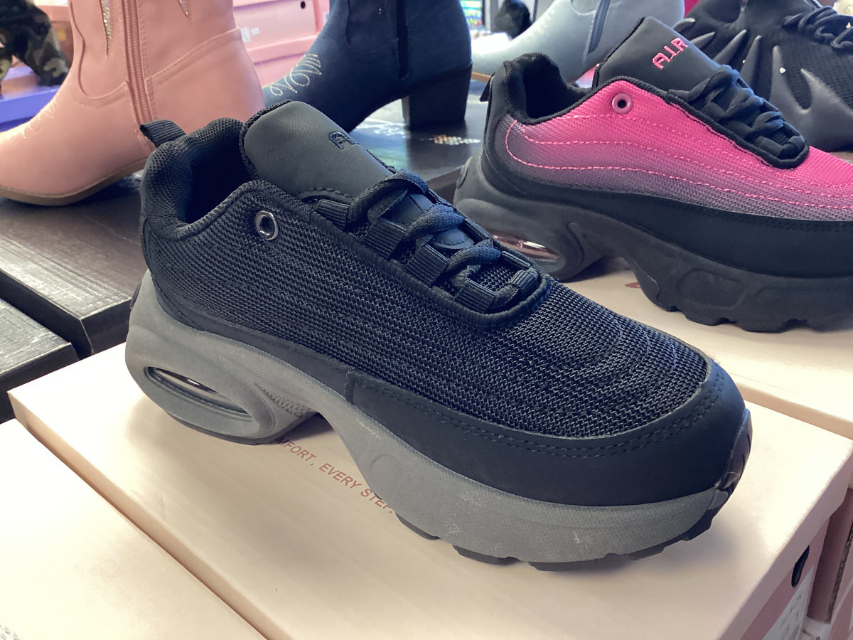 93004 Sneakers